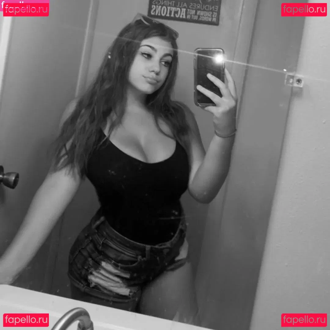 Talea Onlyfans Photo Gallery 