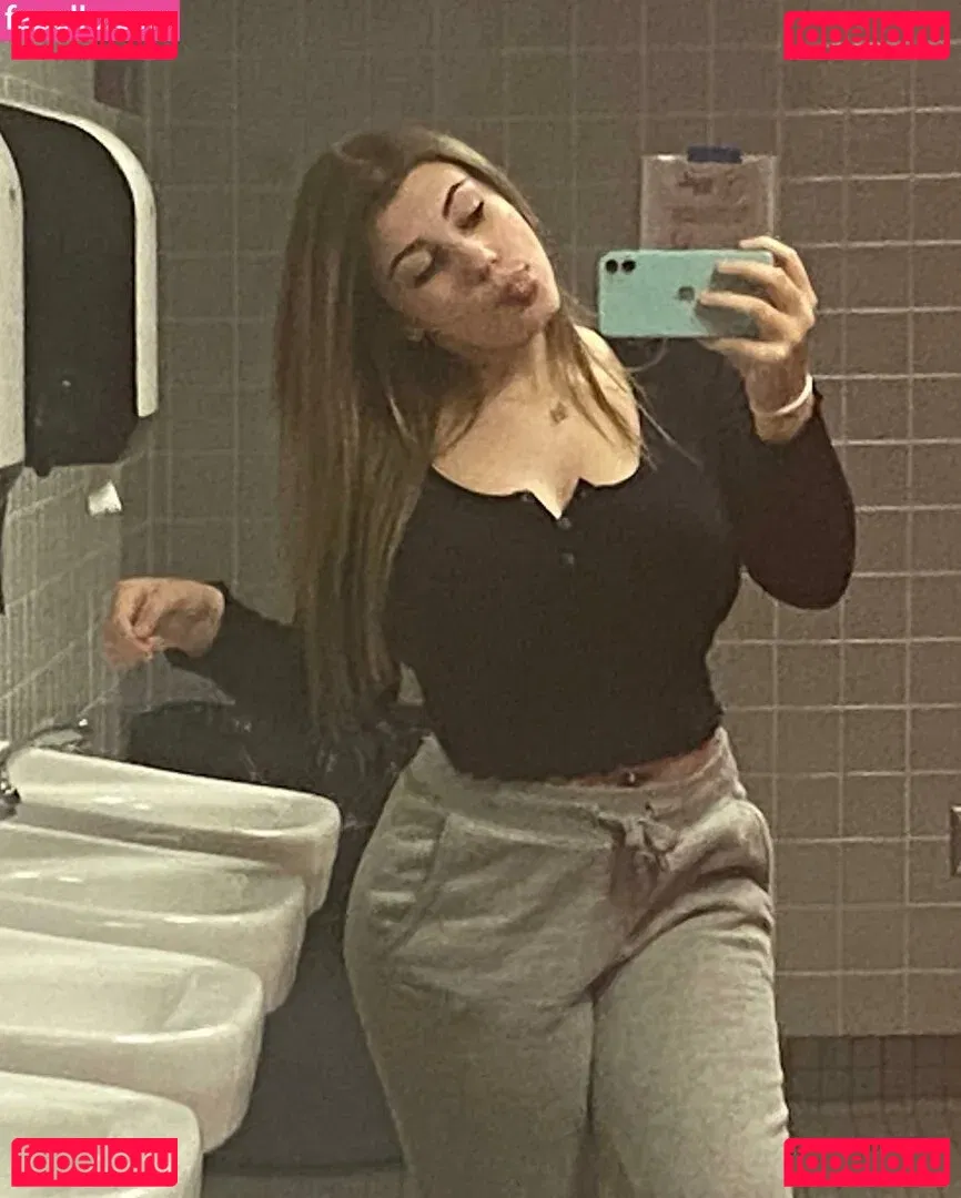 Talea Onlyfans Photo Gallery 