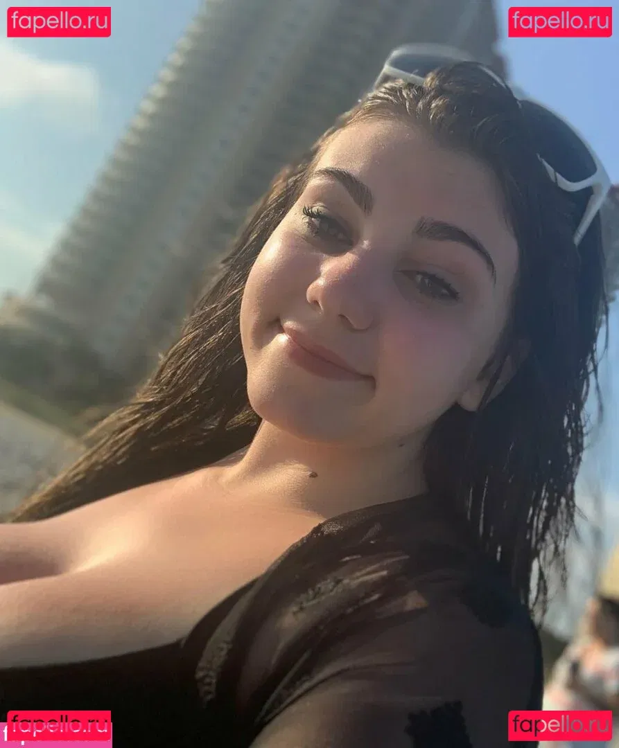 Talea Onlyfans Photo Gallery 