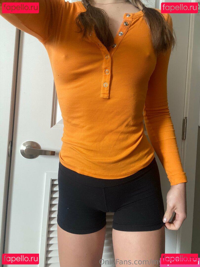 Moaaningmyrtle / myrtlegail / myrtlemoans Onlyfans Photo Gallery 