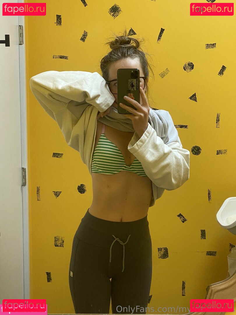 Moaaningmyrtle / myrtlegail / myrtlemoans Onlyfans Photo Gallery 