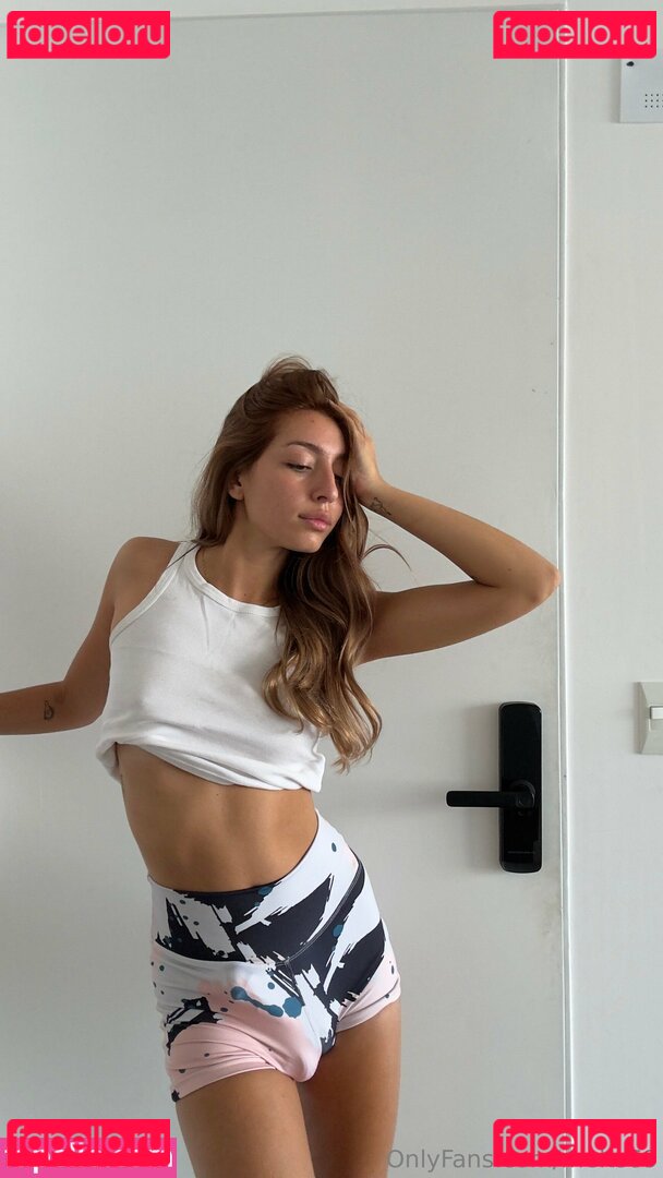 Wonder.mellie / melts69 / meltsmelt Onlyfans Photo Gallery 