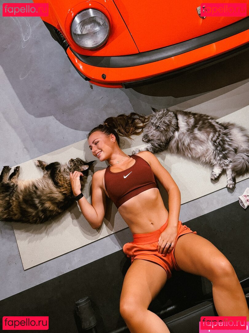 Puck Moonen / PuckMoonen Onlyfans Photo Gallery 