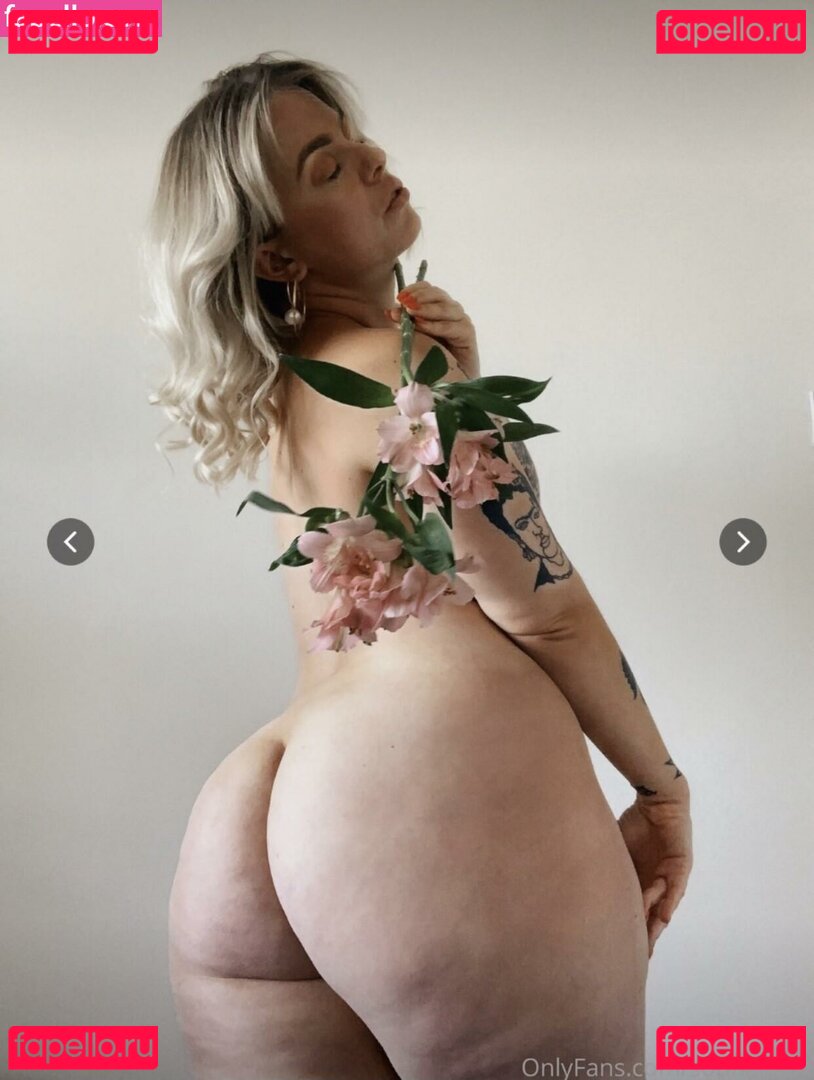 Sophaaaaa / Sophie Onlyfans Photo Gallery 