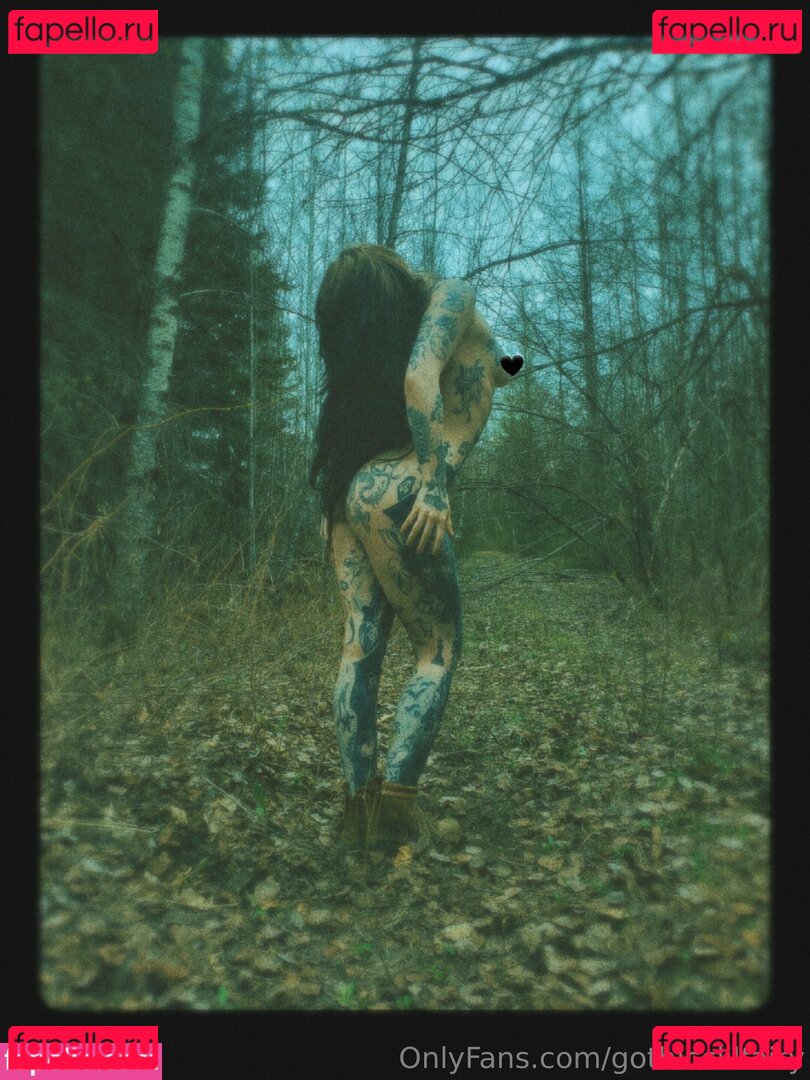 gothicclilfairy Nude Onlyfans Photo 18