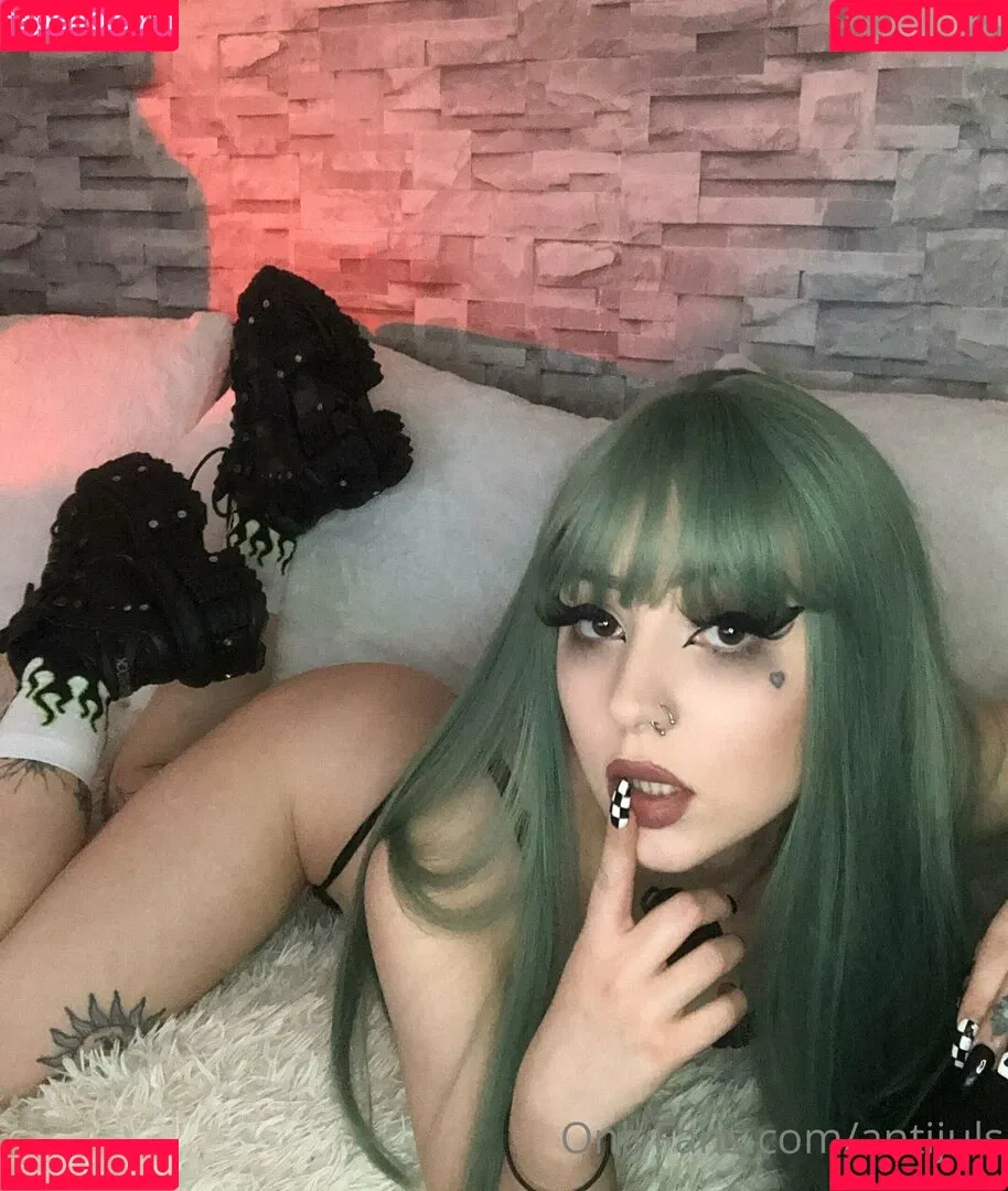 antijuls Onlyfans Photo Gallery 