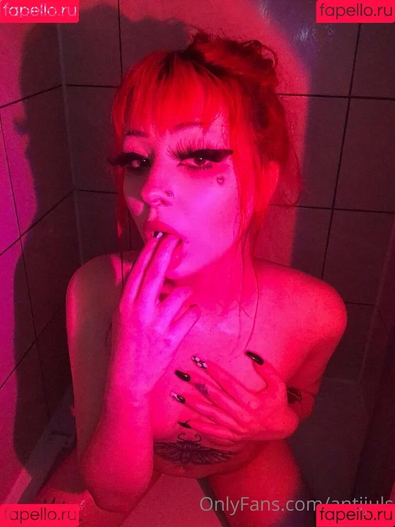 antijuls Onlyfans Photo Gallery 