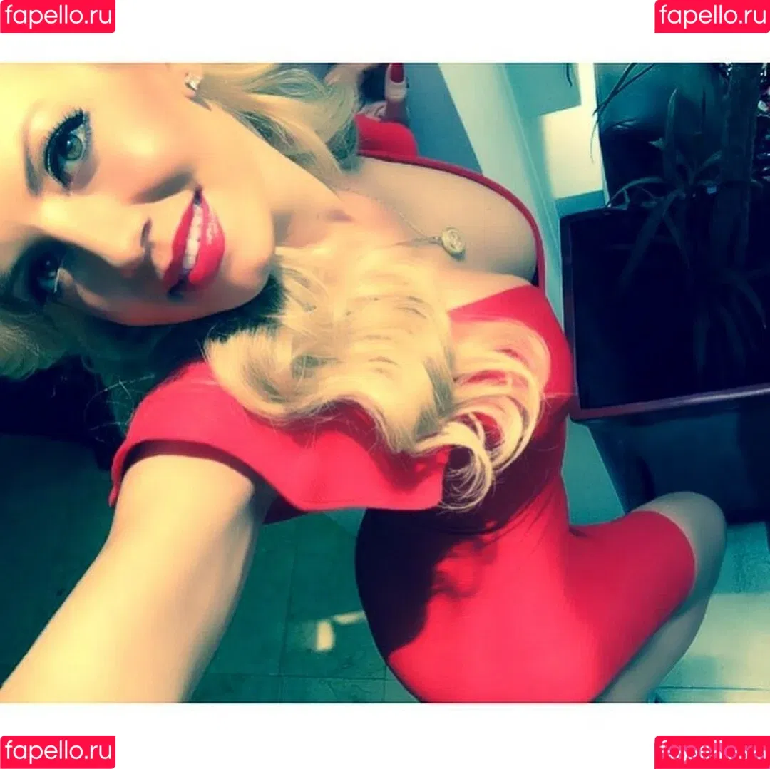 Isabel Madow Onlyfans Photo Gallery 