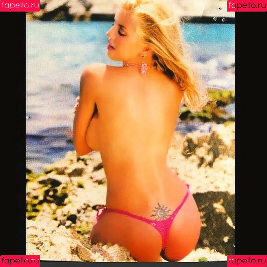 Isabel Madow Onlyfans Photo Gallery 