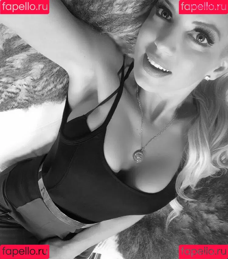 Isabel Madow Onlyfans Photo Gallery 