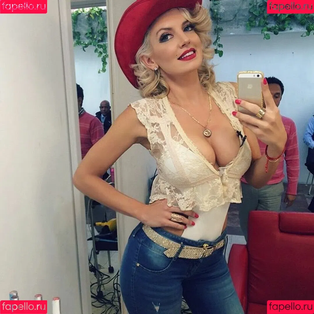 Isabel Madow Onlyfans Photo Gallery 