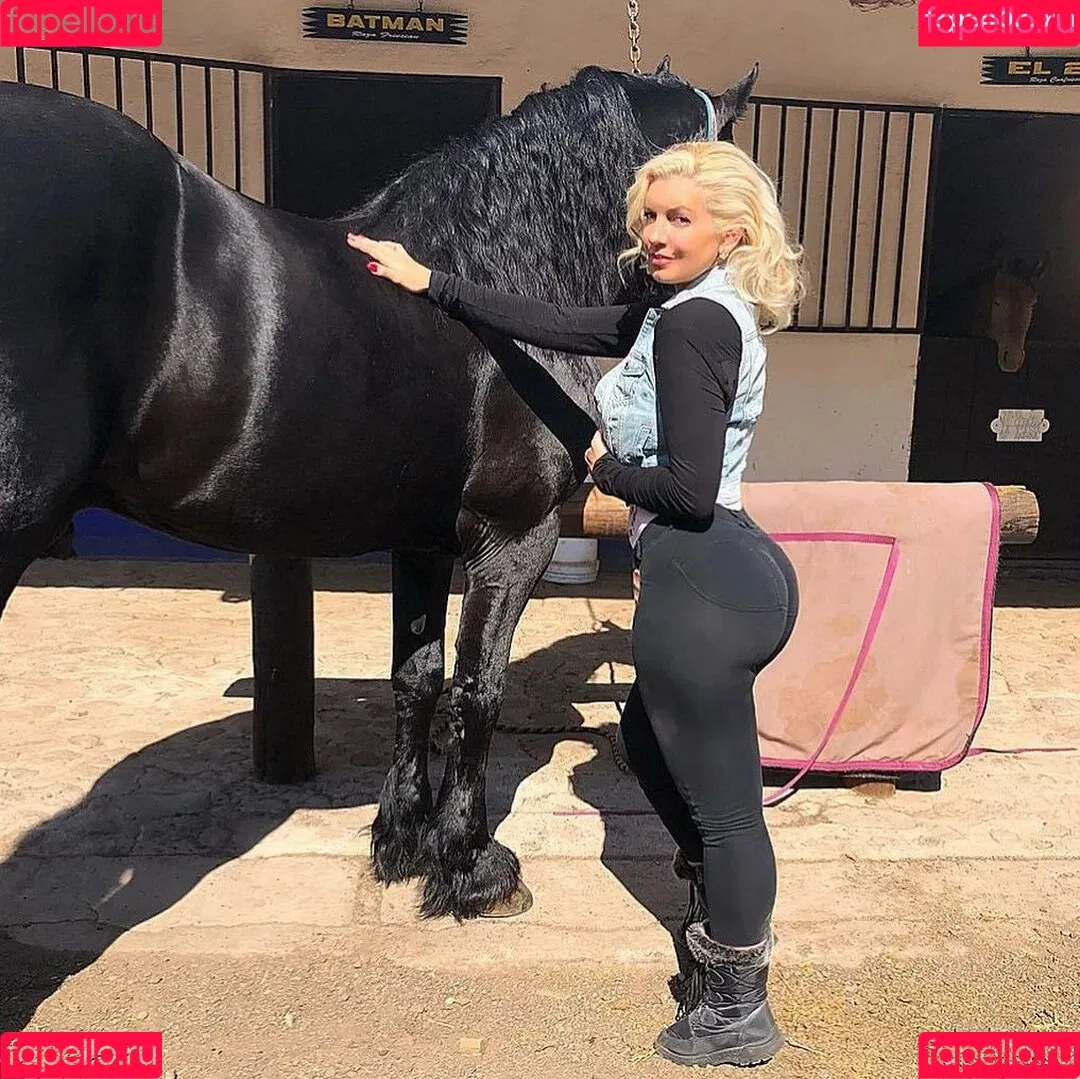 Isabel Madow Onlyfans Photo Gallery 