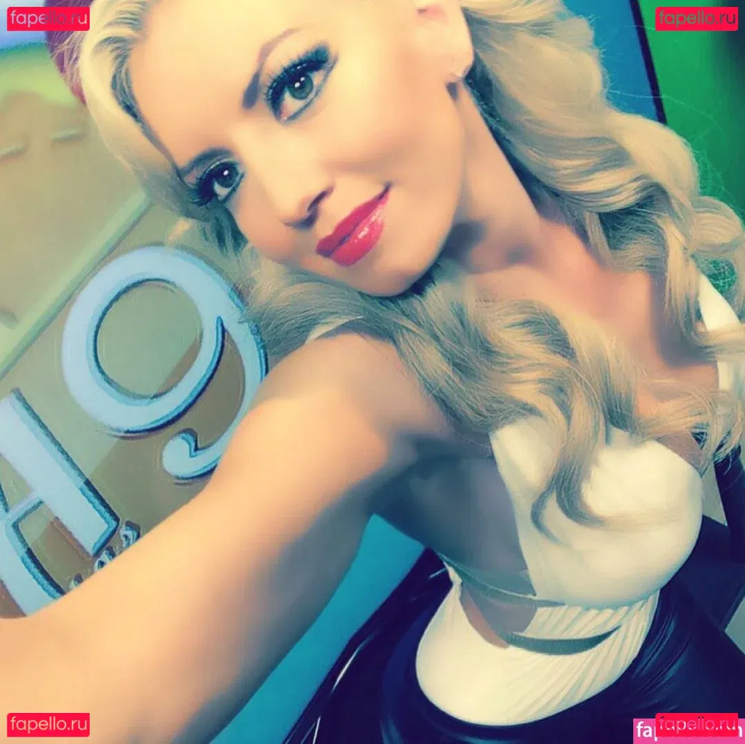 Isabel Madow Onlyfans Photo Gallery 