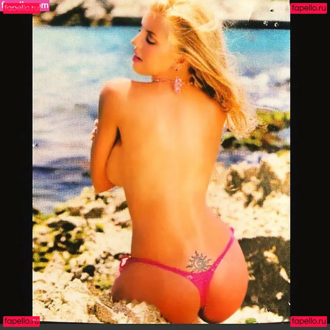 Isabel Madow Onlyfans Photo Gallery 