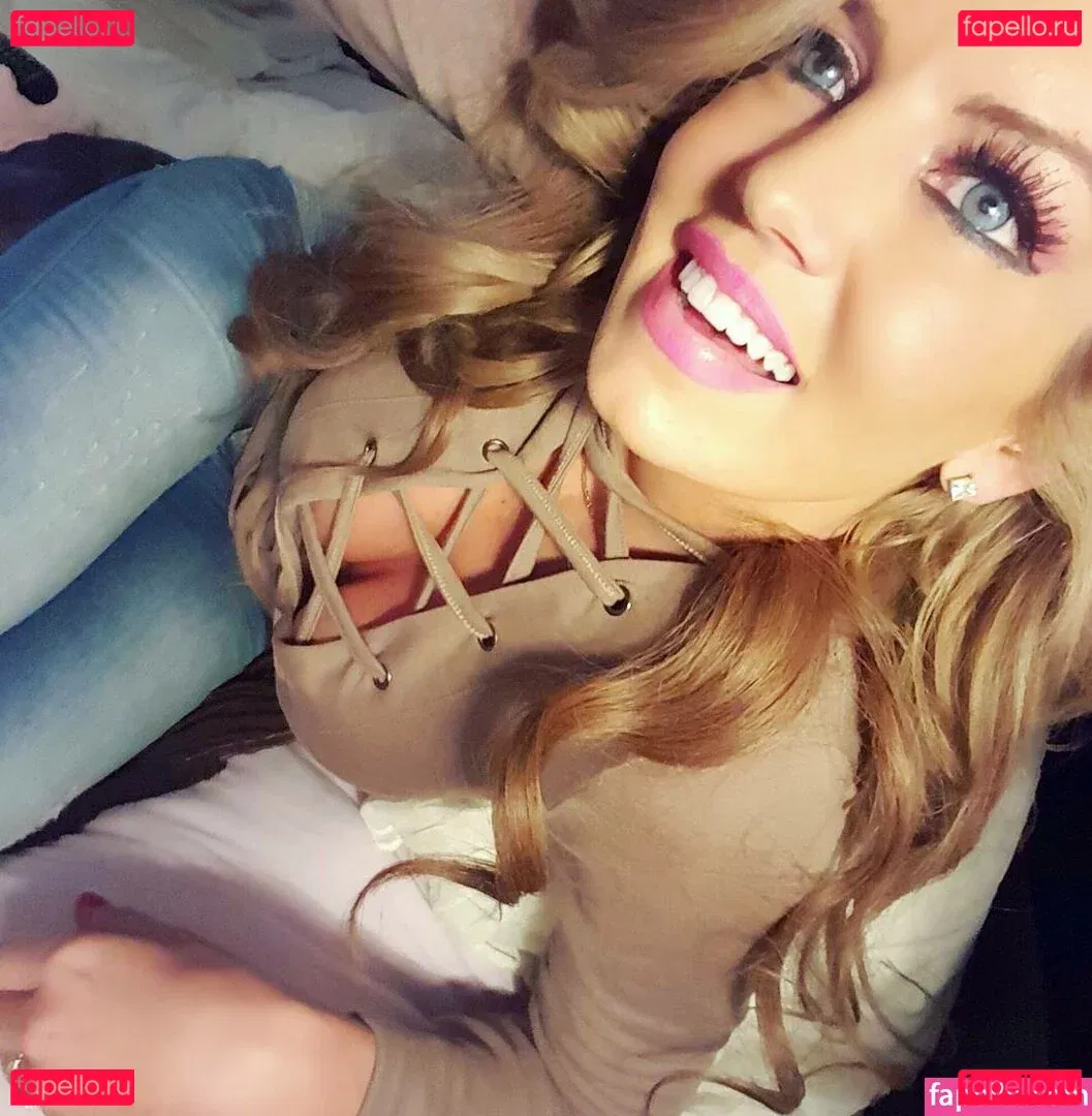 Isabel Madow Onlyfans Photo Gallery 