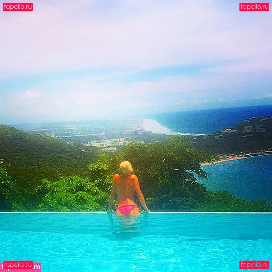 Isabel Madow Onlyfans Photo Gallery 