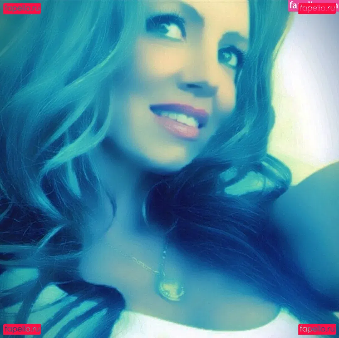 Isabel Madow Onlyfans Photo Gallery 