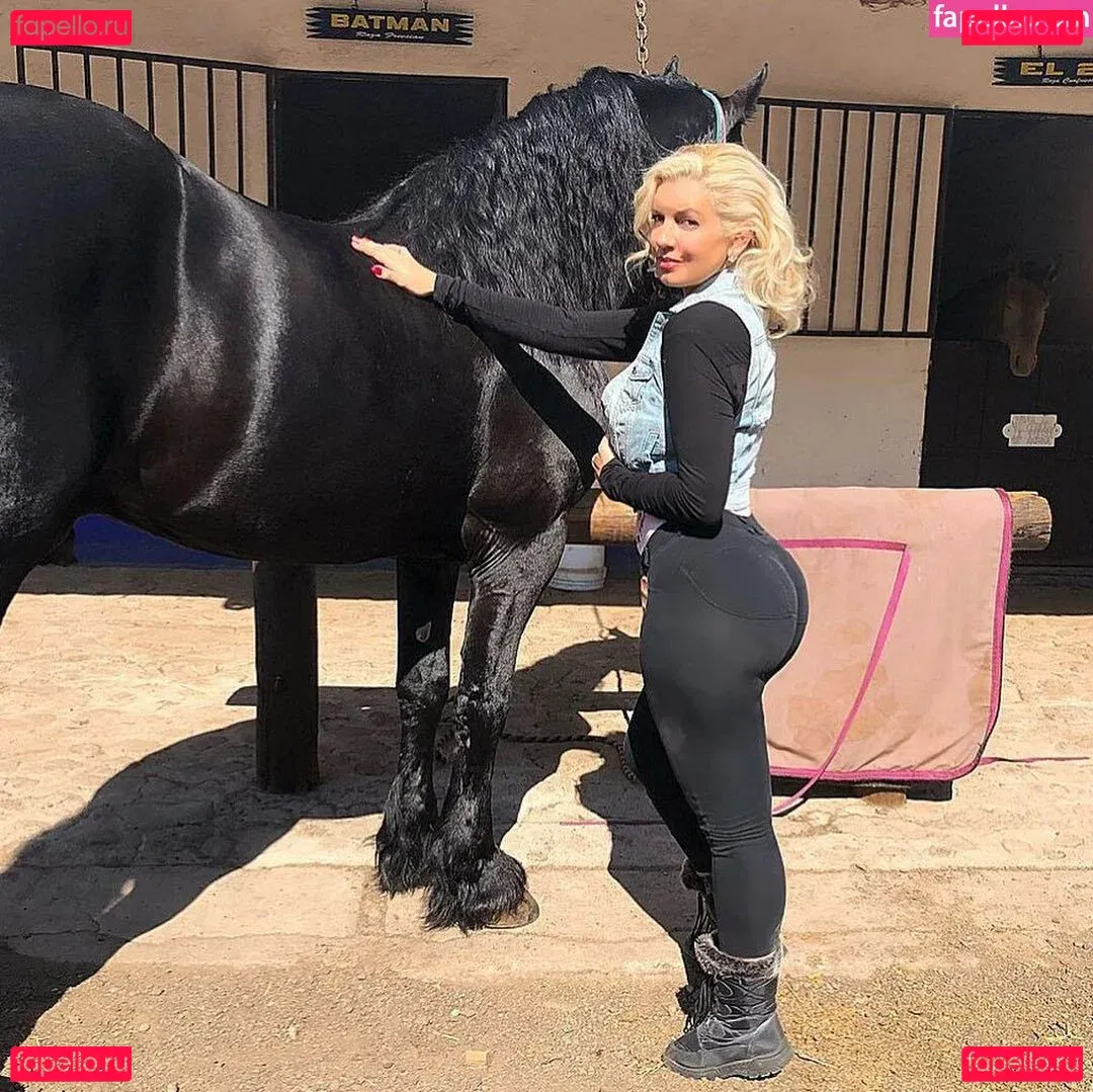 Isabel Madow Onlyfans Photo Gallery 