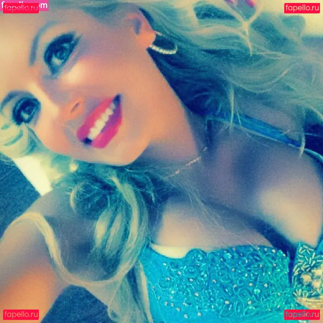 Isabel Madow Onlyfans Photo Gallery 