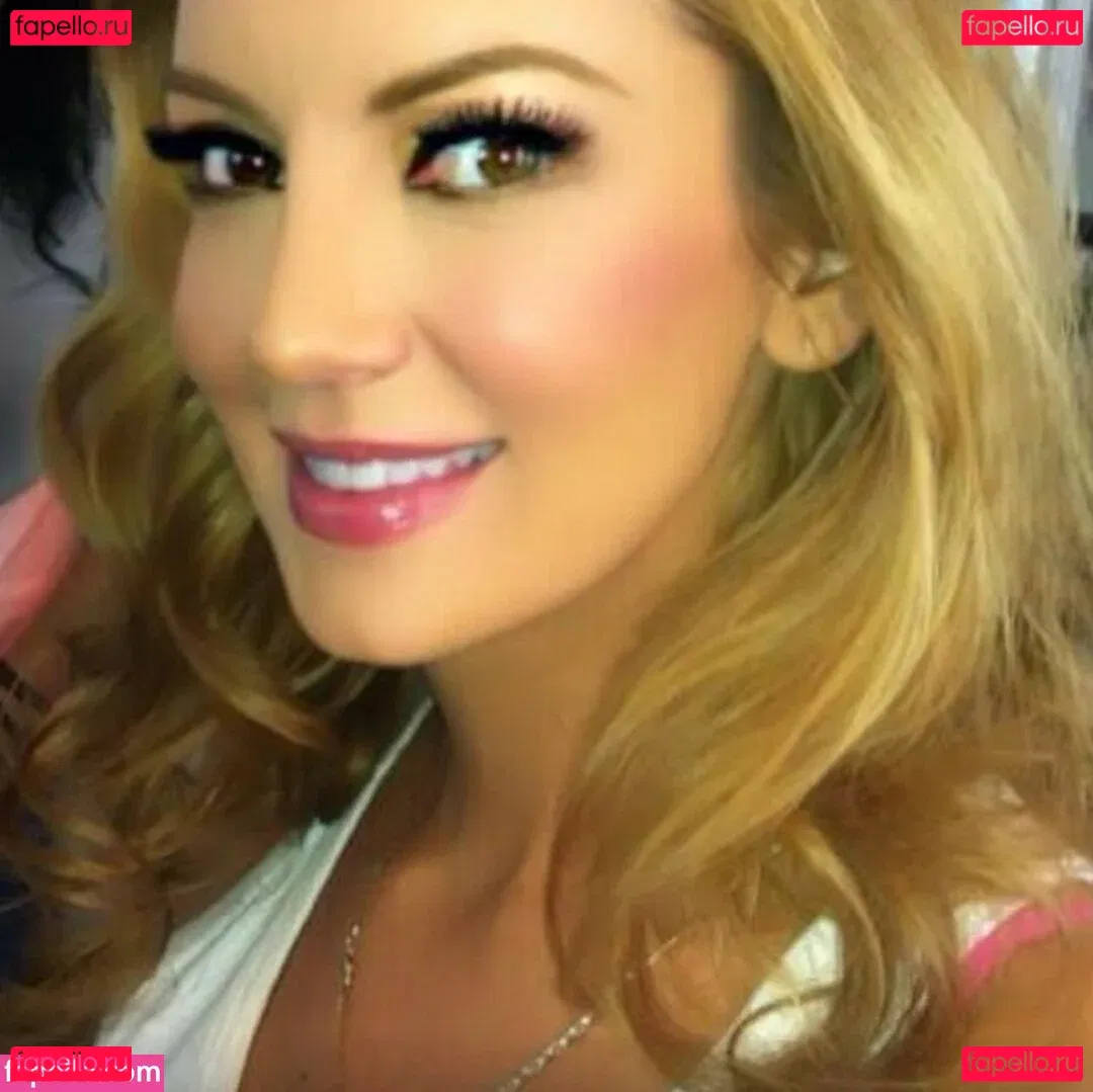 Isabel Madow Onlyfans Photo Gallery 