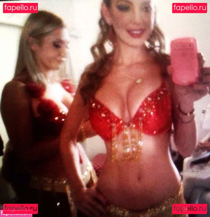 Isabel Madow Onlyfans Photo Gallery 