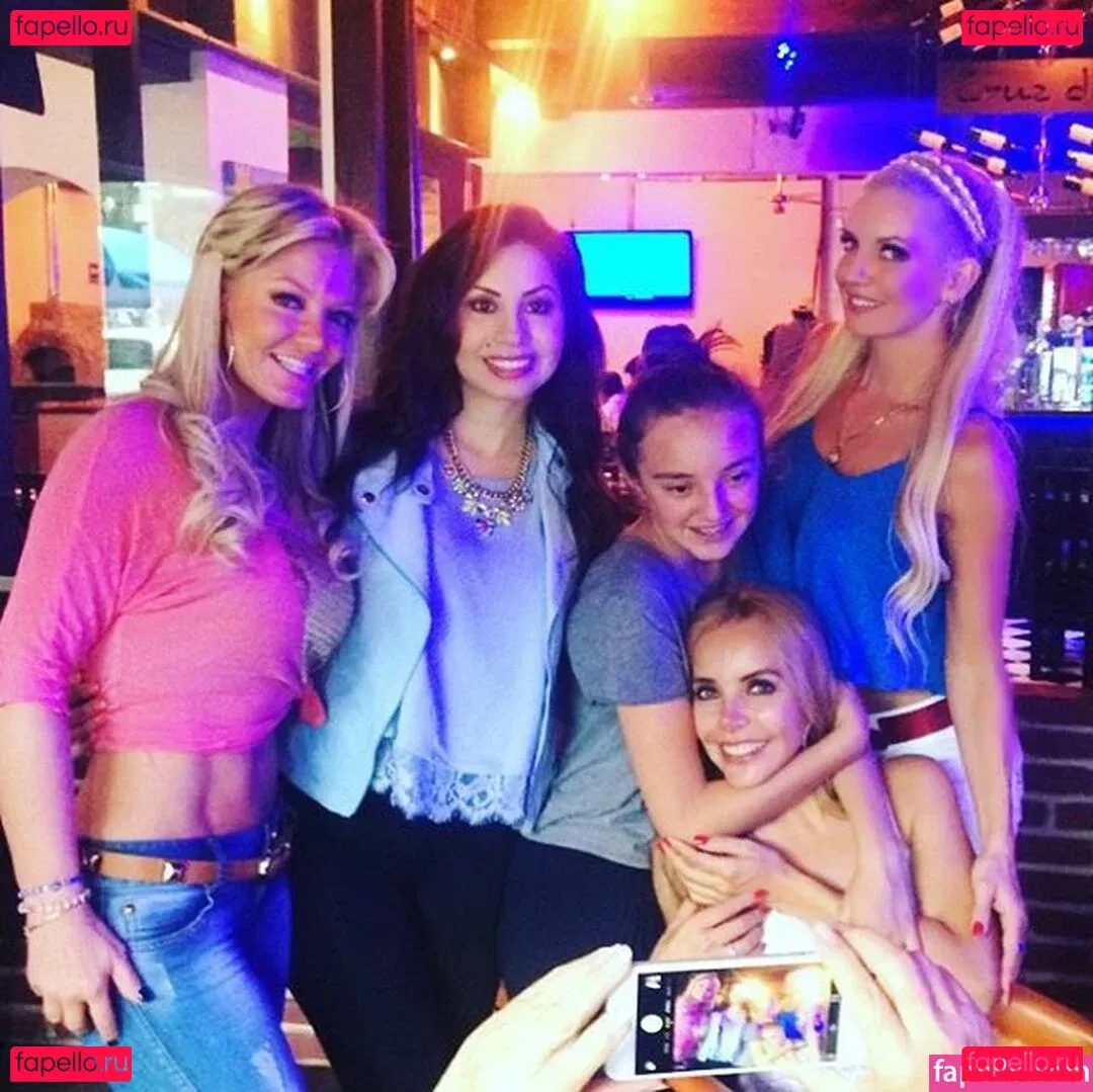 Isabel Madow Onlyfans Photo Gallery 