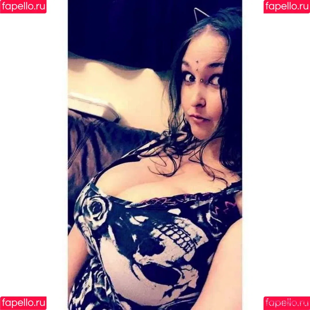RainIsWet Onlyfans Photo Gallery 