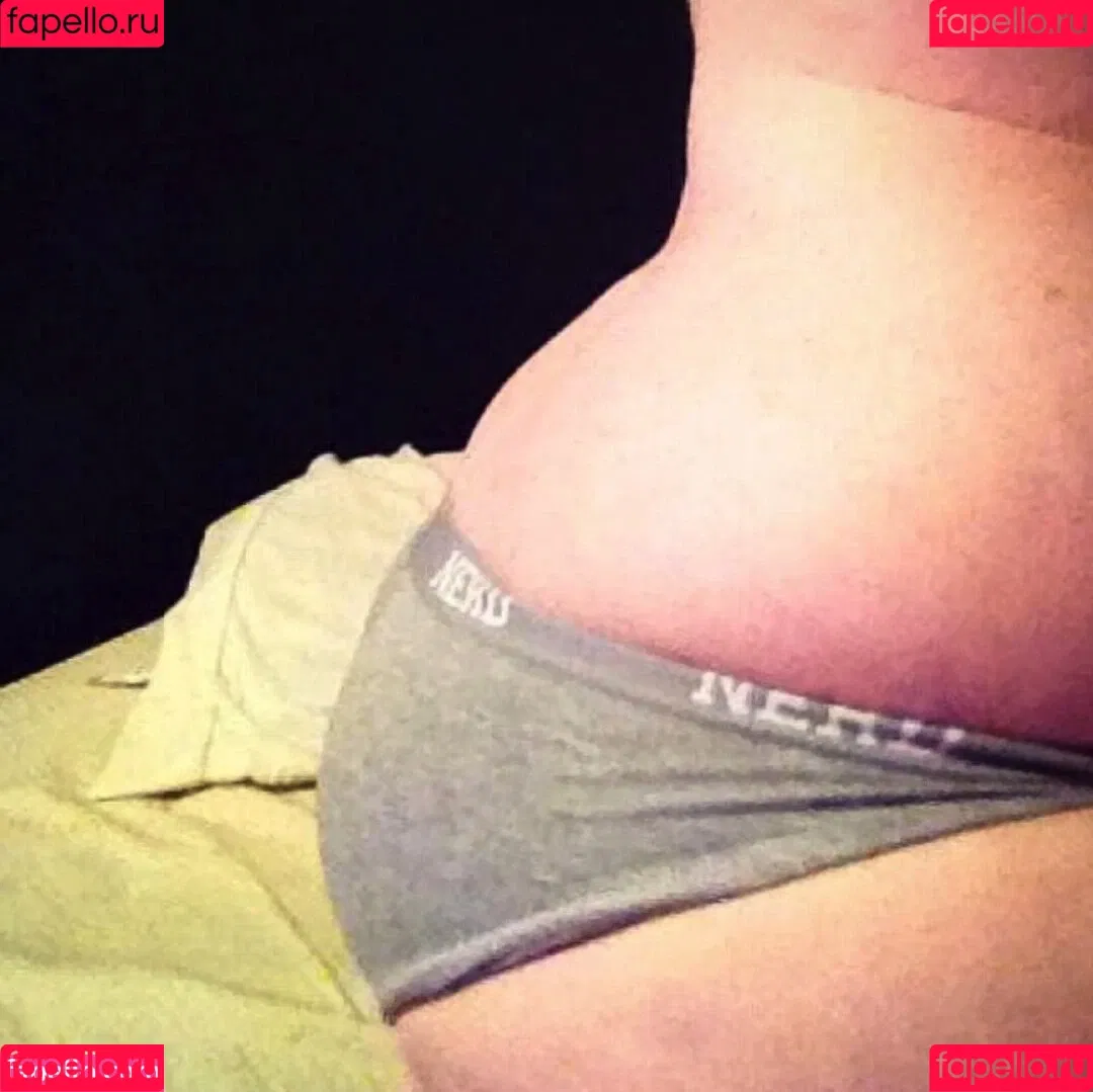 RainIsWet Onlyfans Photo Gallery 