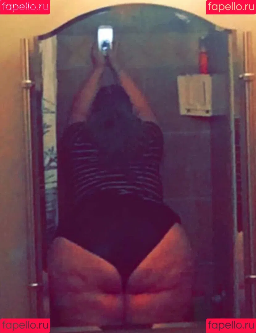 RainIsWet Onlyfans Photo Gallery 