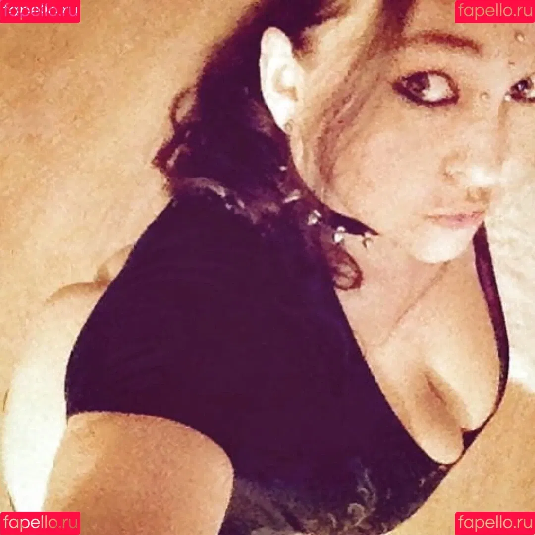 RainIsWet Onlyfans Photo Gallery 