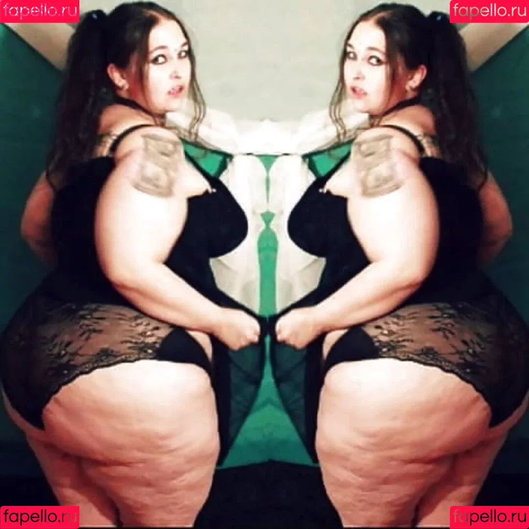 RainIsWet Onlyfans Photo Gallery 