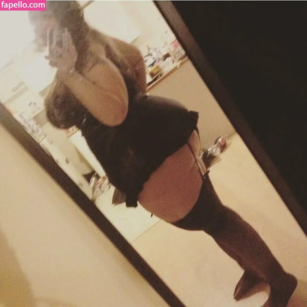 RainIsWet Onlyfans Photo Gallery 