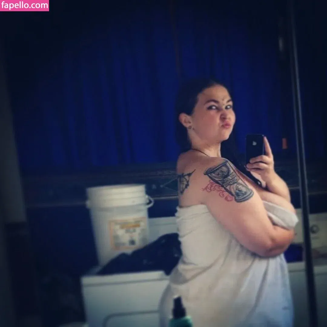 RainIsWet Onlyfans Photo Gallery 