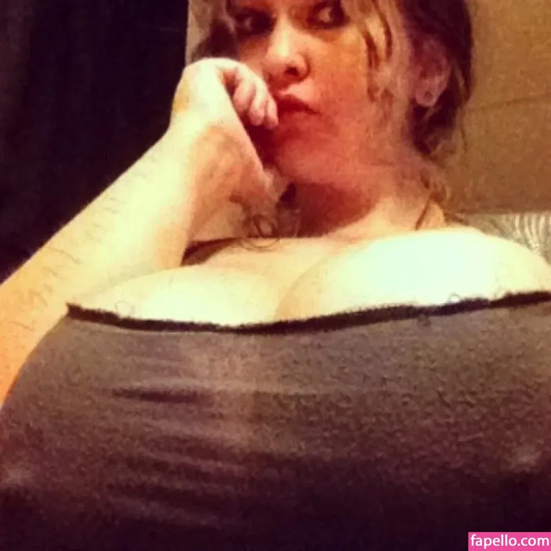 RainIsWet Onlyfans Photo Gallery 