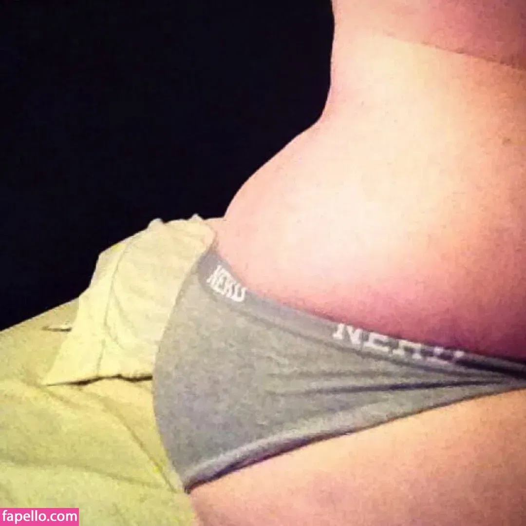 RainIsWet Onlyfans Photo Gallery 