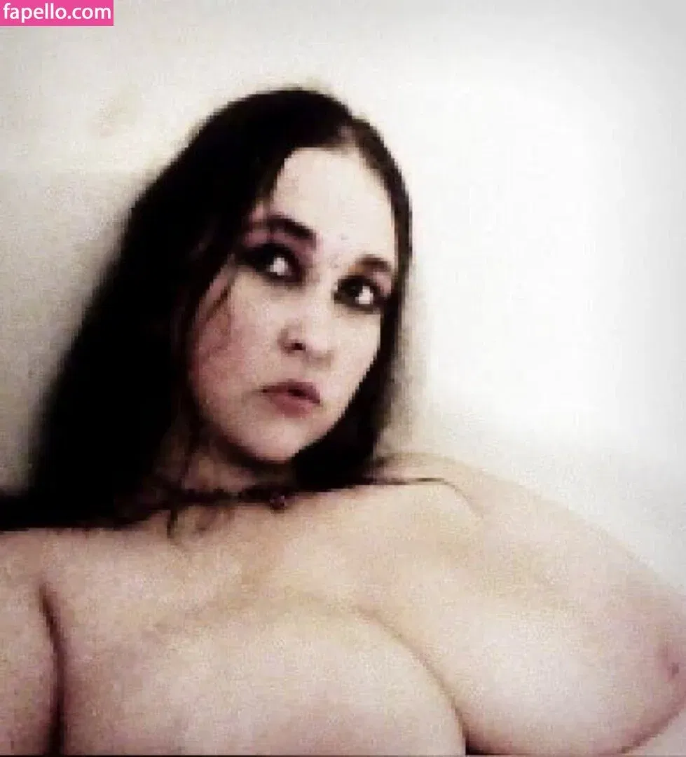 RainIsWet Onlyfans Photo Gallery 