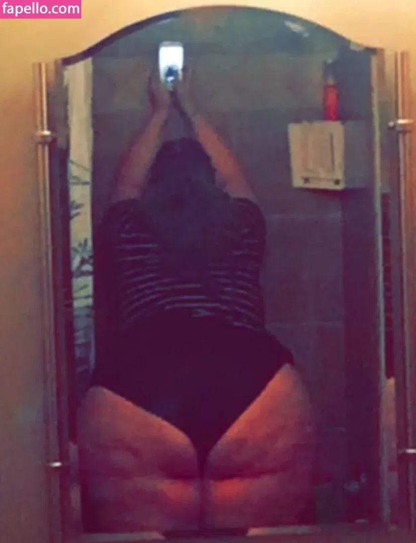 RainIsWet Onlyfans Photo Gallery 