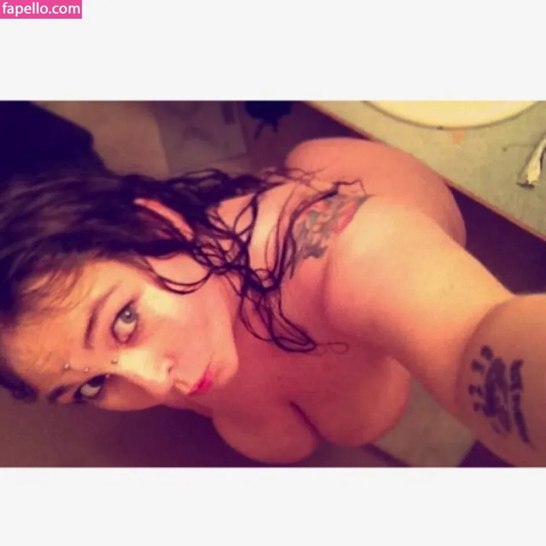 RainIsWet Onlyfans Photo Gallery 