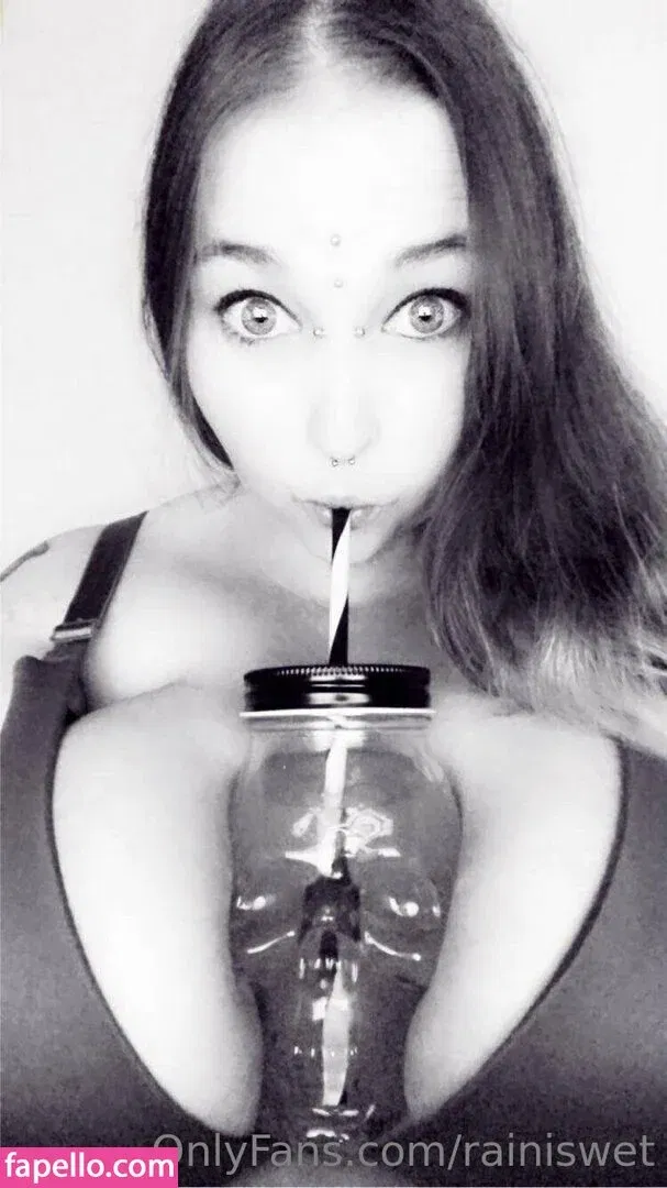 RainIsWet Onlyfans Photo Gallery 