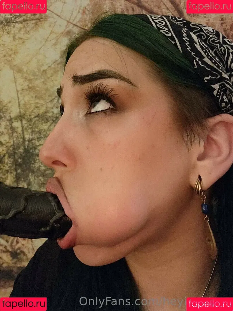 Alesa Onlyfans Photo Gallery 