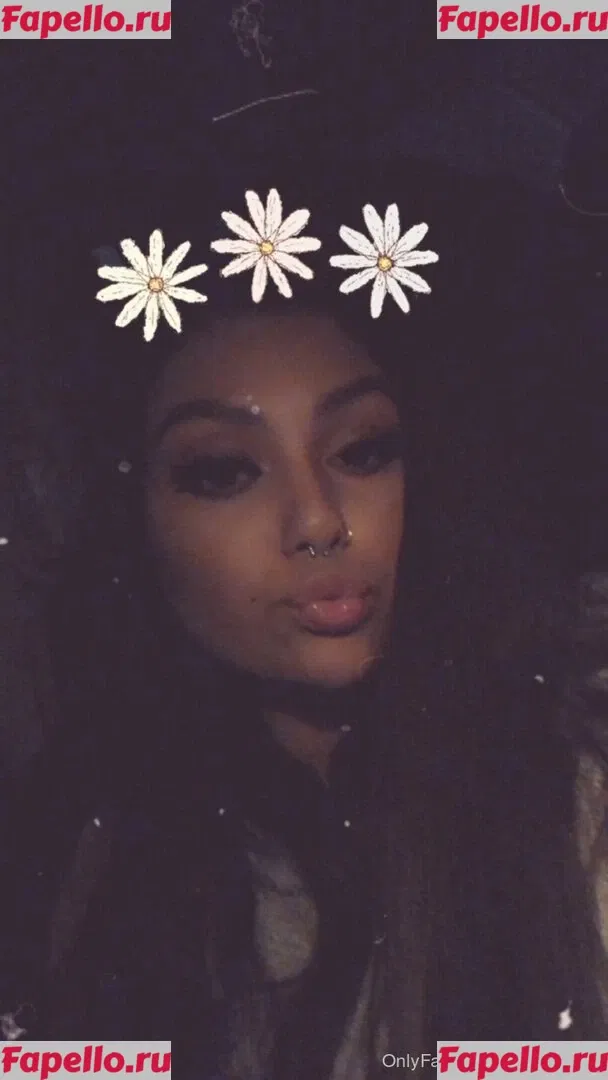 queencurls Onlyfans Photo Gallery 