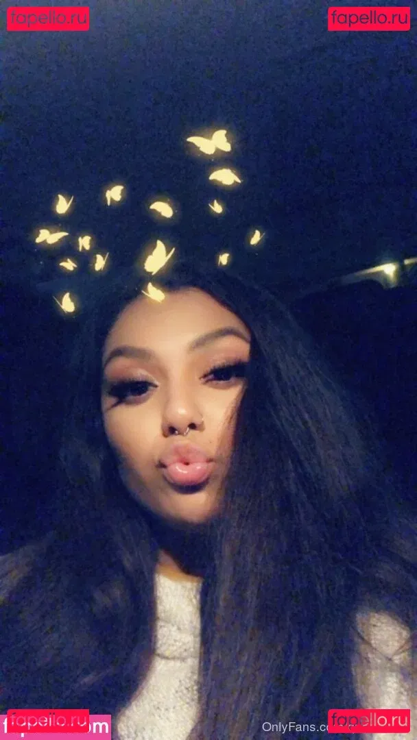 queencurls Onlyfans Photo Gallery 