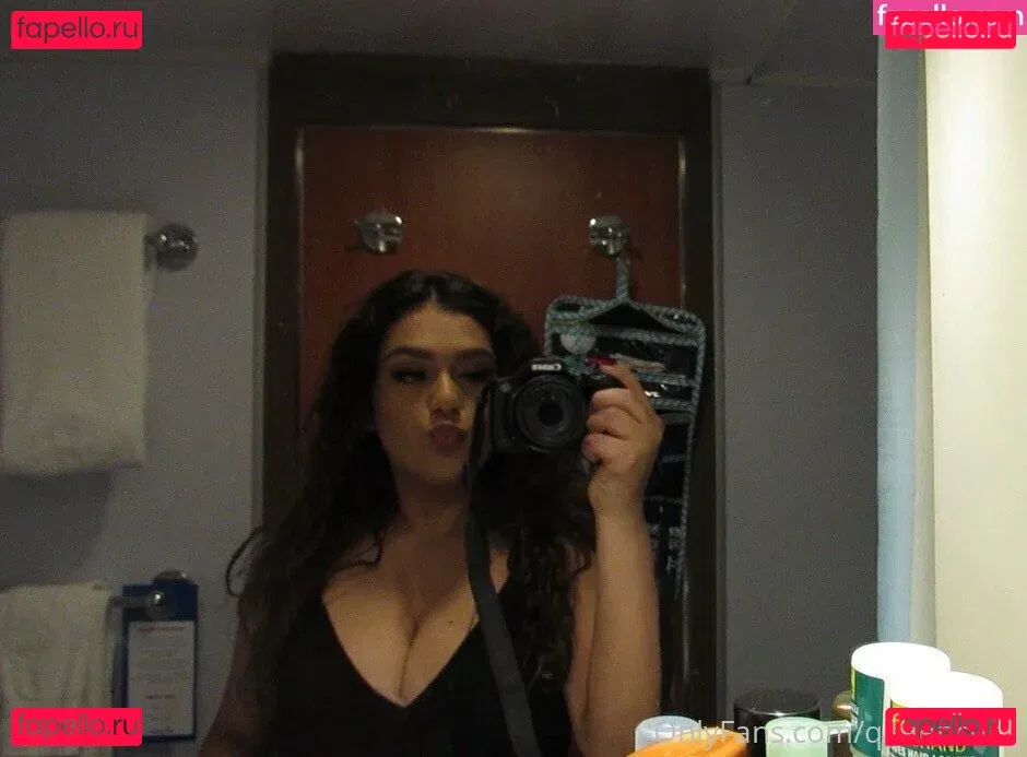 queencurls Onlyfans Photo Gallery 