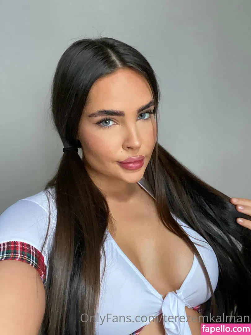 Zoë Tereze Onlyfans Photo Gallery 