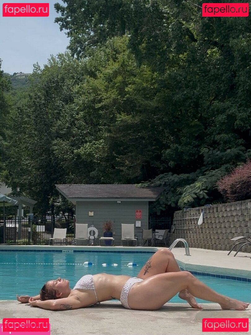 Pockets4bees / little_pockets210 Nude Onlyfans Photo 10