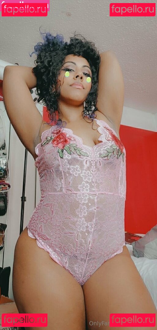 alicepika Onlyfans Photo Gallery 