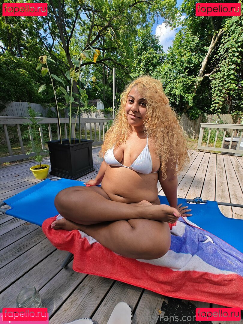 alicepika Onlyfans Photo Gallery 