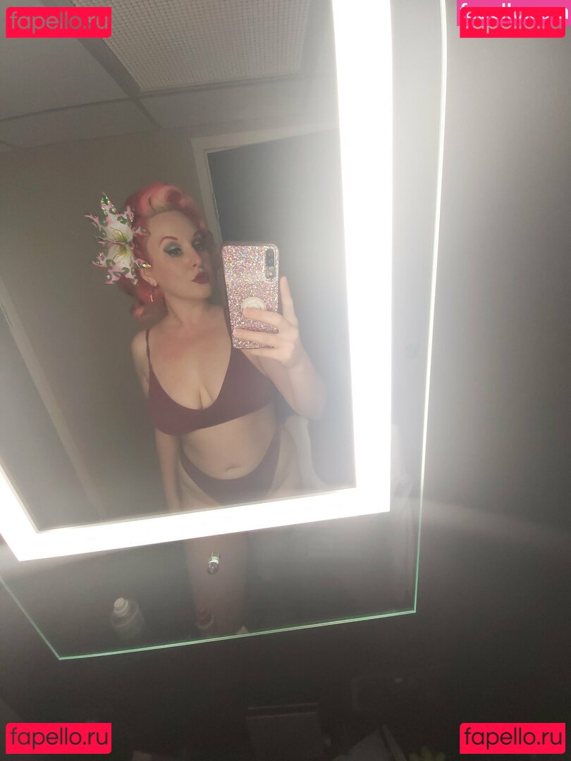 roxystardust / roxystardustburlesque Nude Onlyfans Photo 20