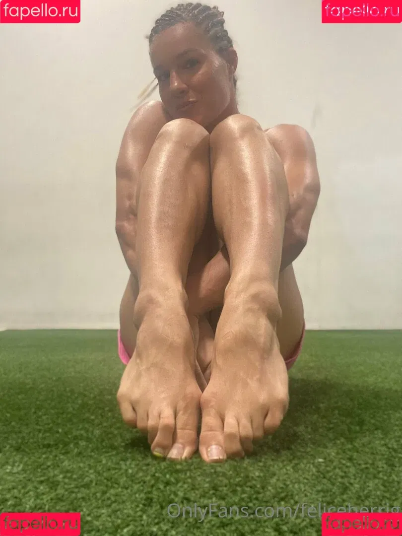 Felice Herrig Onlyfans Photo Gallery 