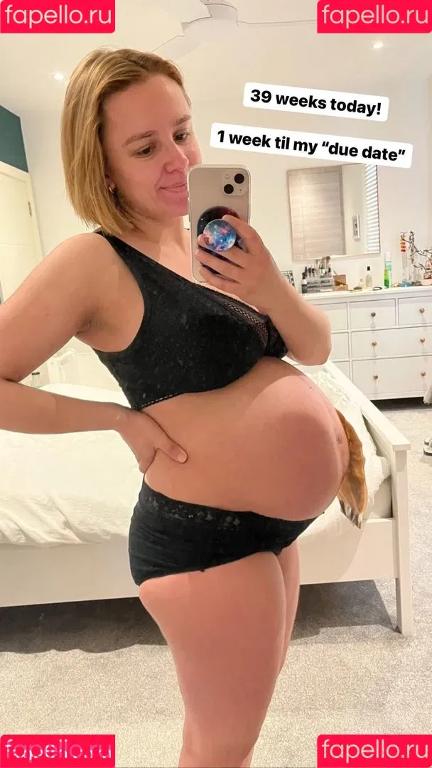 Hannah Witton Onlyfans Photo Gallery 